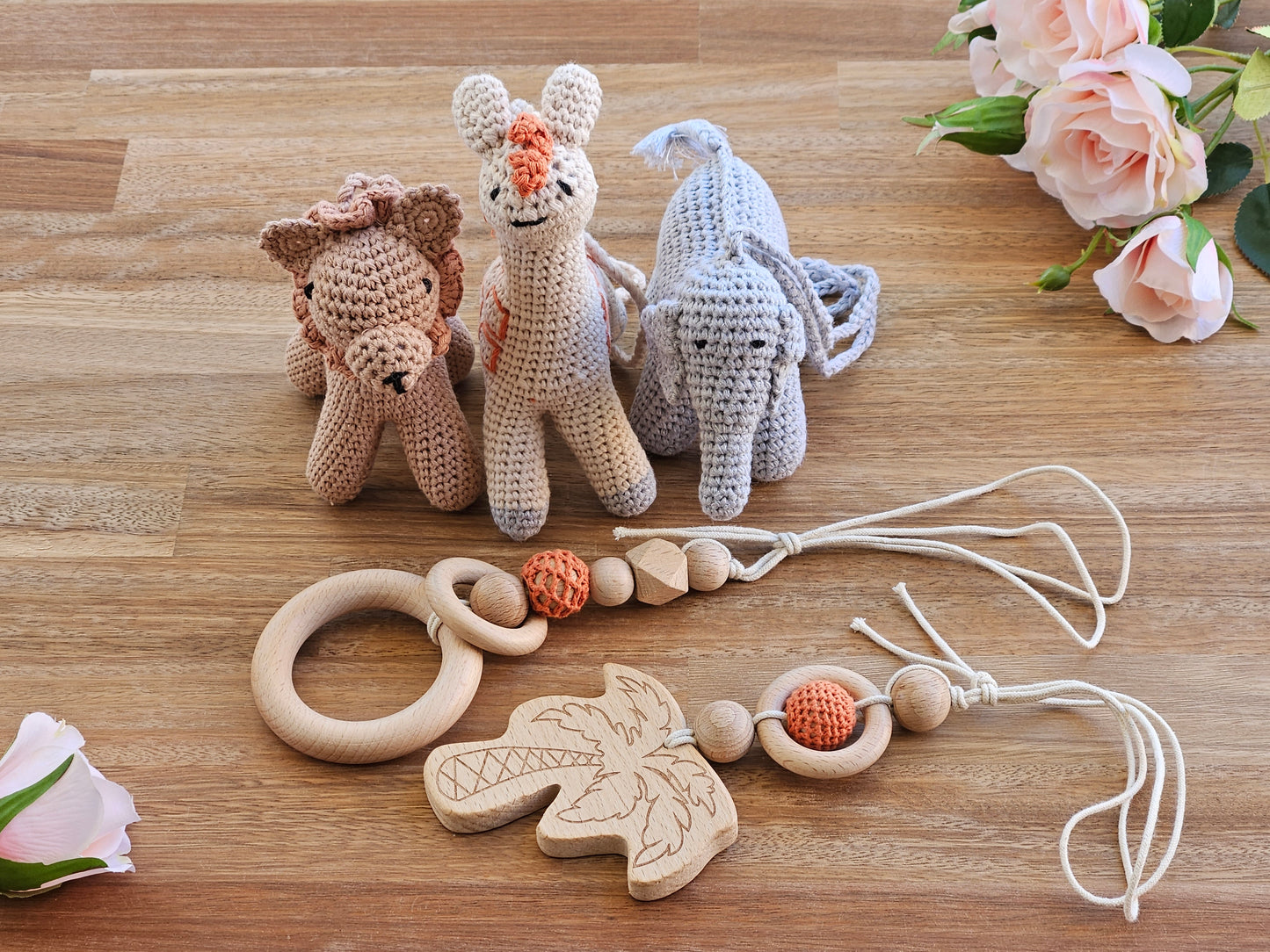 Crochet beige giraffe, crochet brown lion, crochet grey elephant, 2 wooden hanging toys